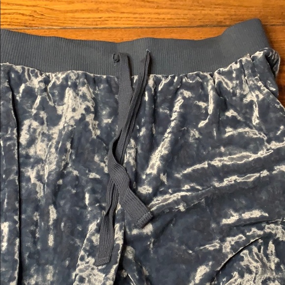 Aerie crushed velvet lounge pants XS - Picture 3 of 6